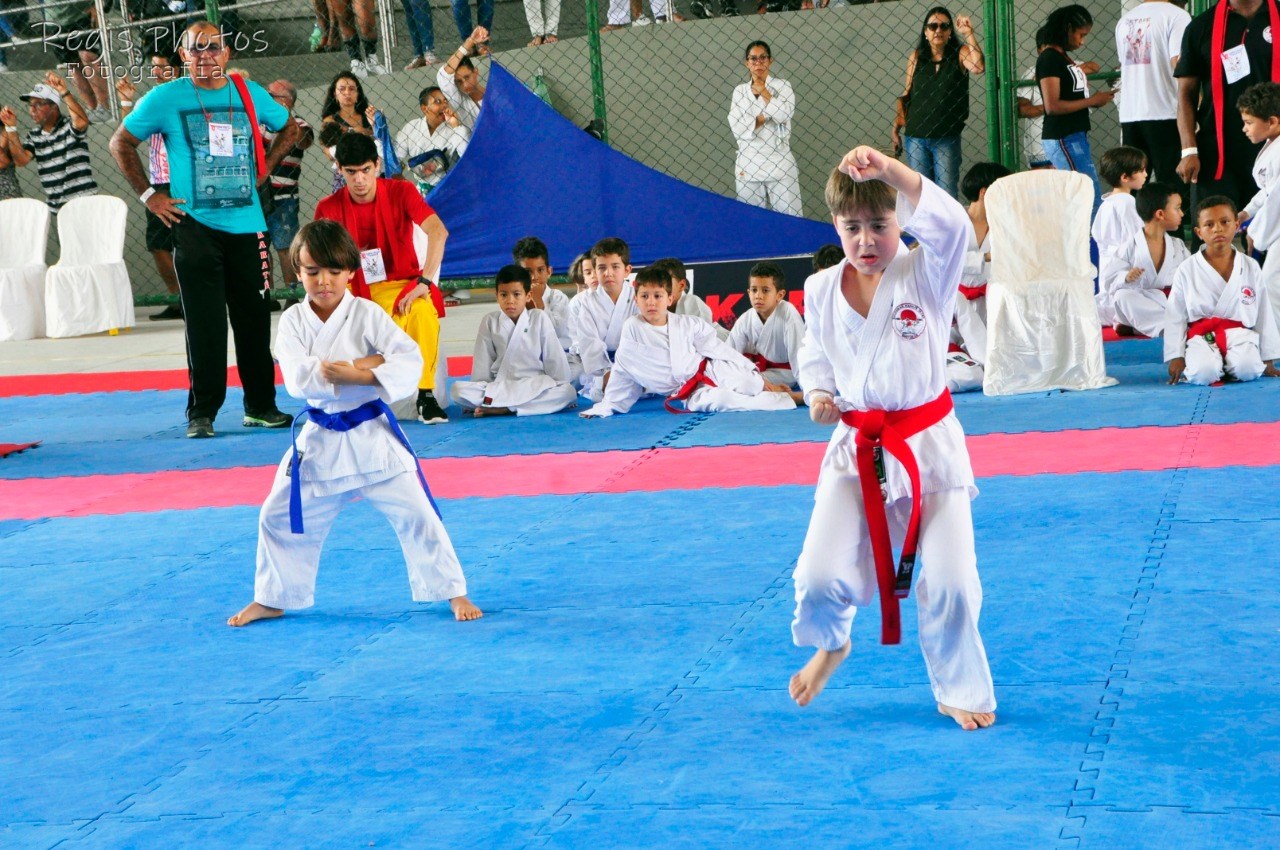 Camacã: Atletas conquistam medalhas na 10ª Copa Cacau de Karatê em Porto Seguro com apoio da Prefeitura